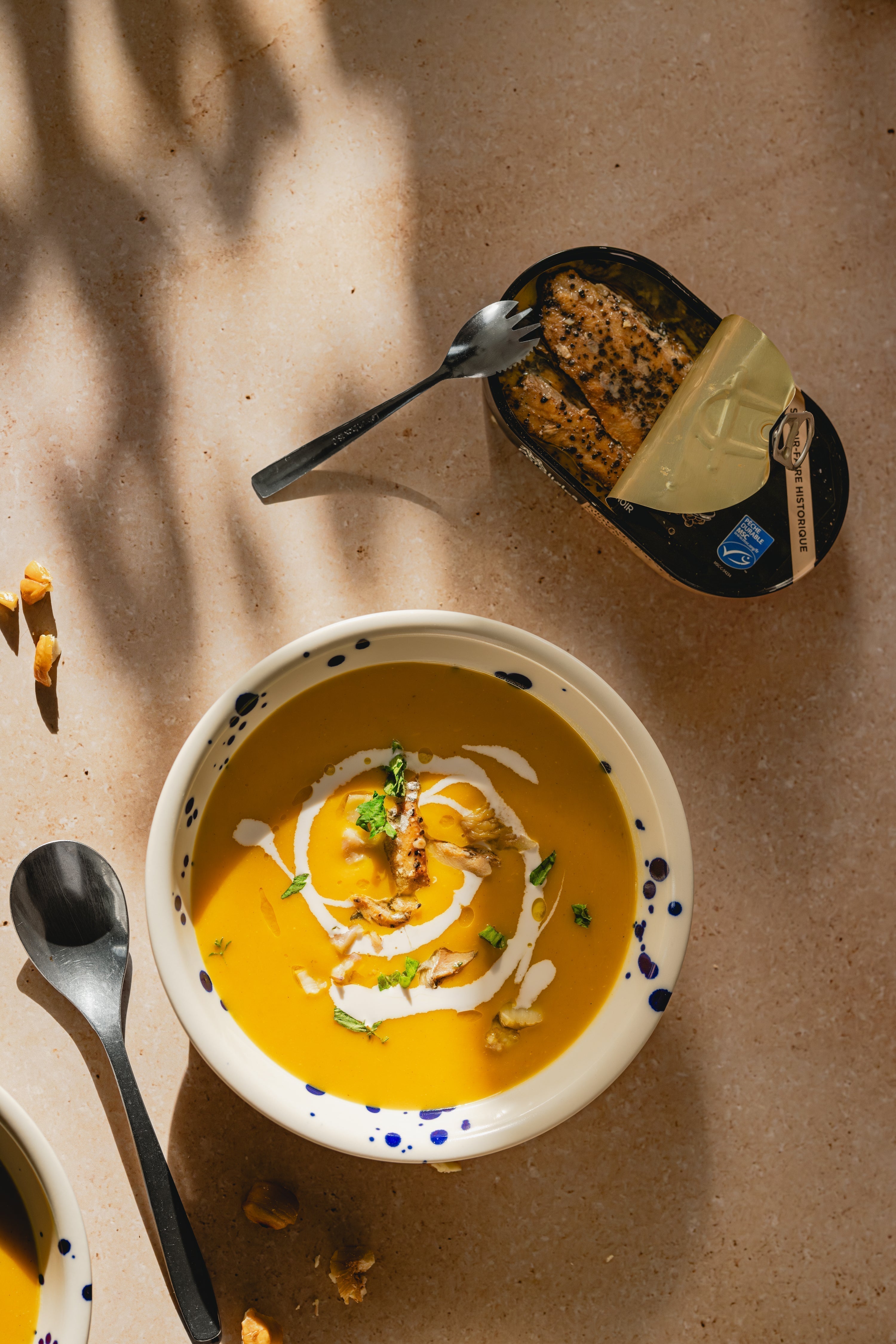Recette de soupe butternut, châtaignes et hareng fumé : un velouté automnal réconfortant